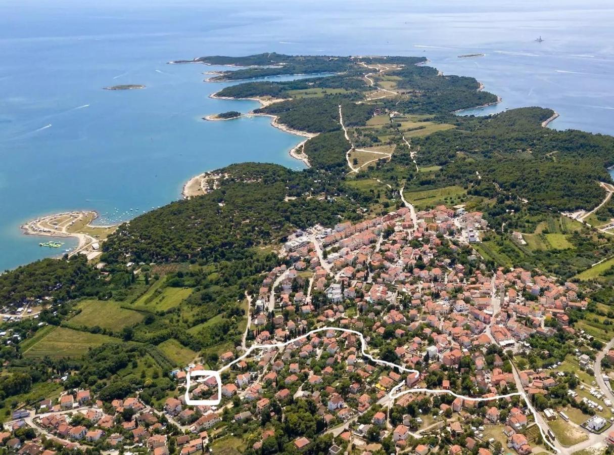 Apartma Soncek Premantura Buitenkant foto